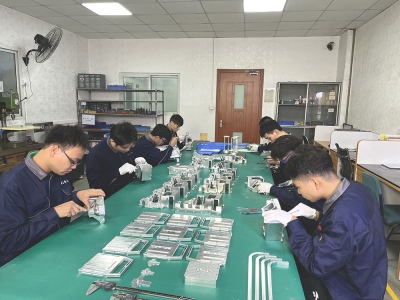 為什么CNC機加工零件這么貴？