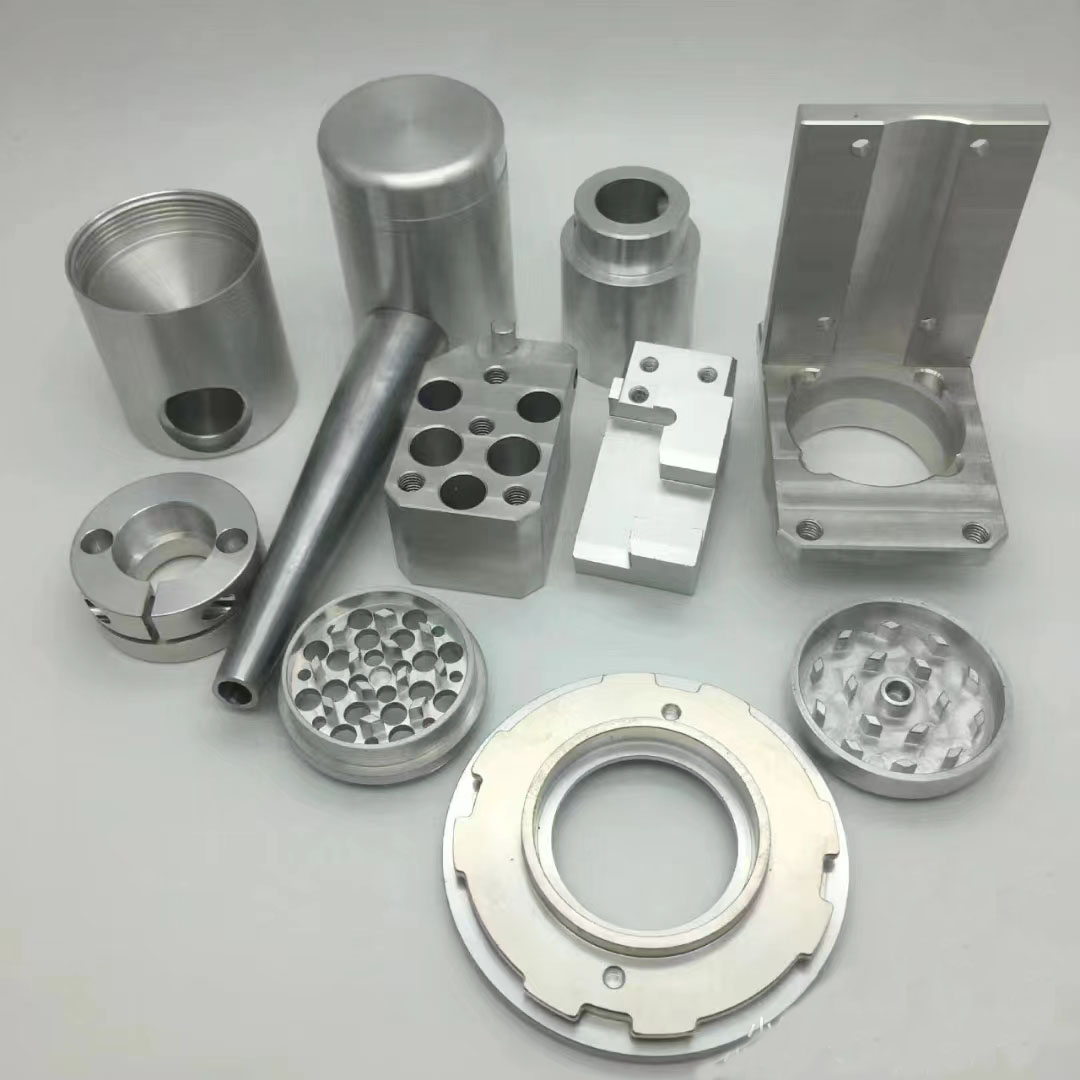 CNC五軸加工 機(jī)器人產(chǎn)品的趨勢(shì)